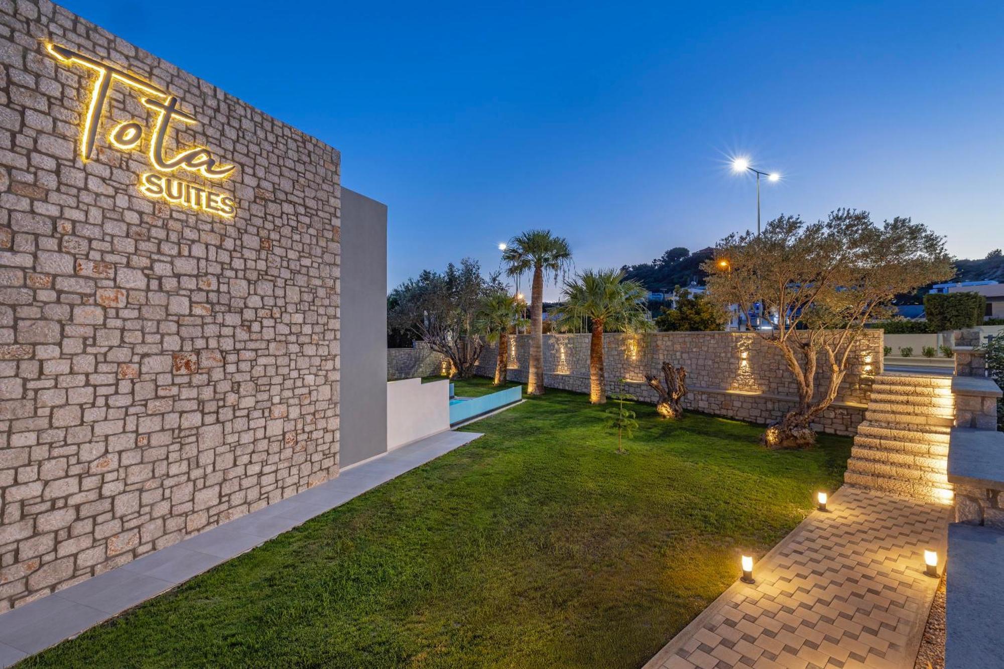 Tota Suites Афанту Екстериор снимка